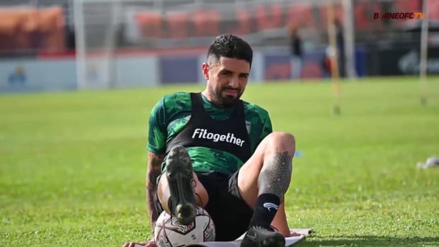Borneo FC president in attendance at team training before vs Persis